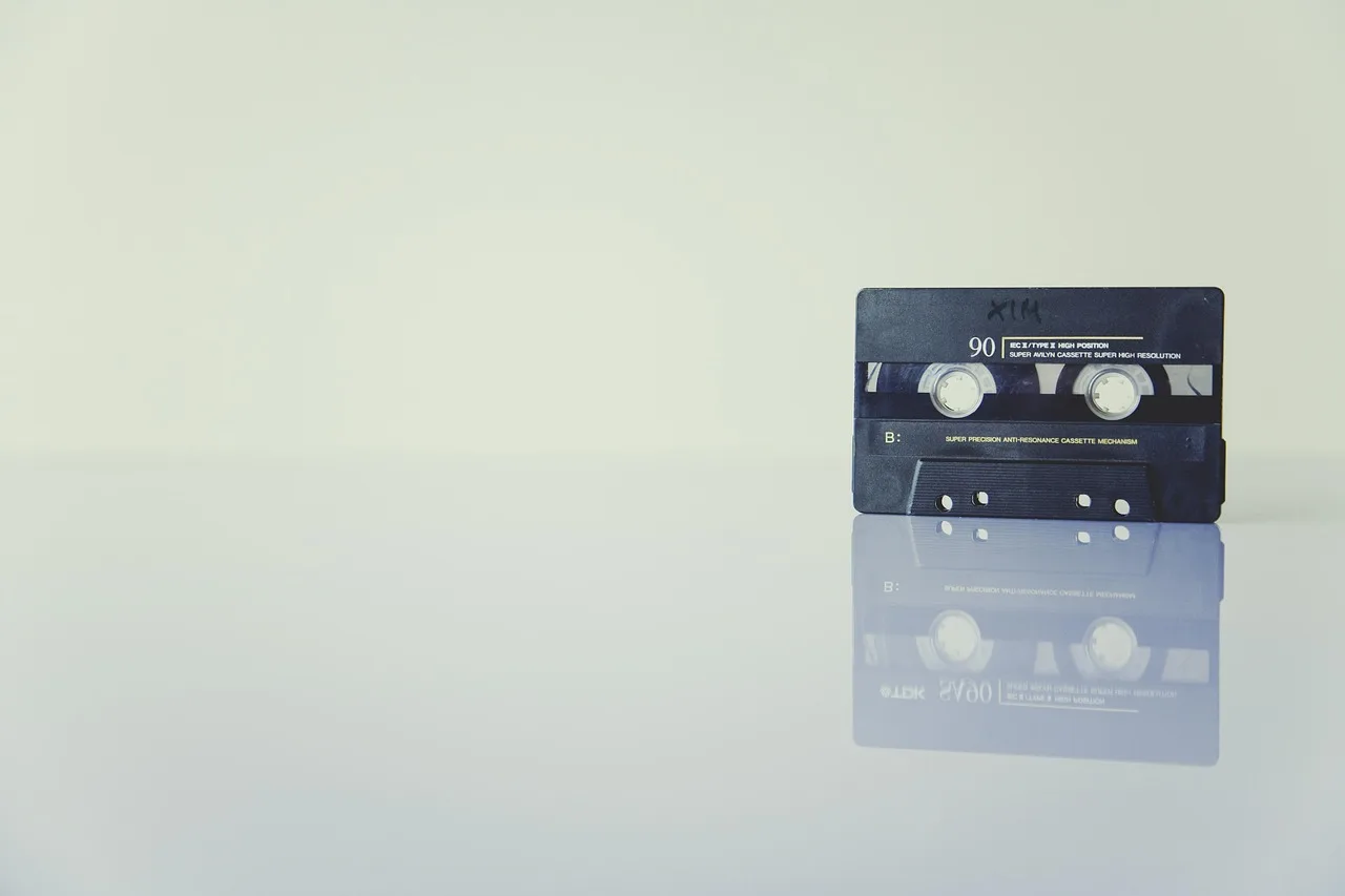 cassette, recording, volume, audio, music, cassette recorder, magnetic tape, listen to music, analog, party, walkman, music cassette, play music, band salad, eighties, vintage, nostalgia, retro, remix, tape, music, music, walkman, walkman, walkman, walkman, walkman, remix, remix, remix, remix. Home setup for digitizing family cassettes: deck, cleaning, and audio routing to a computer