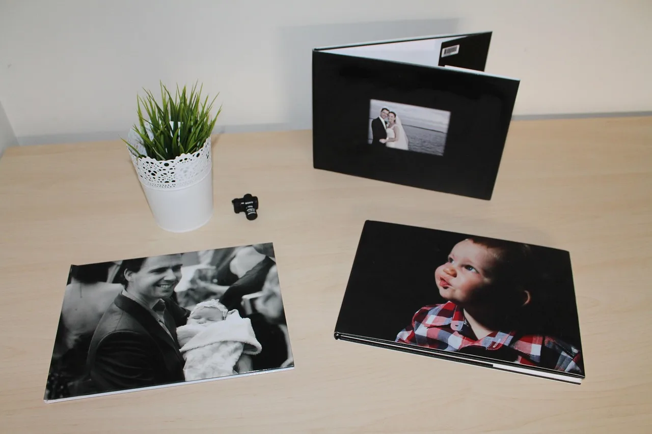love, photos, photo book, photo album, memories, brown book, brown books, brown memory, photo book, photo book, photo album, photo album, photo album, photo album, photo album. A beginner project: free family archive reading