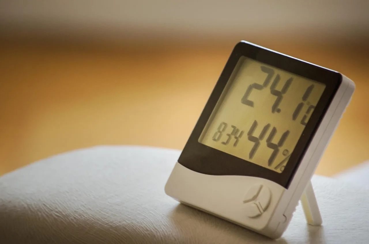 time, clock, humidity, air, hygrometer, temperature, advertisement, equipment, digits, pay, temperature display, thermometer, summer, hot, heat, warm, measure up, digital, instrument, scale, statistics, degree, inside, indoor, plastic, white, product, nature, control. Measuring tools for a home archive, compared for a first-time buyer