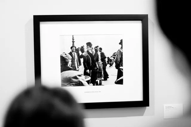 picture, photo, frame, photo frame, wall, black and white. Memory display ideas how to mount a copy