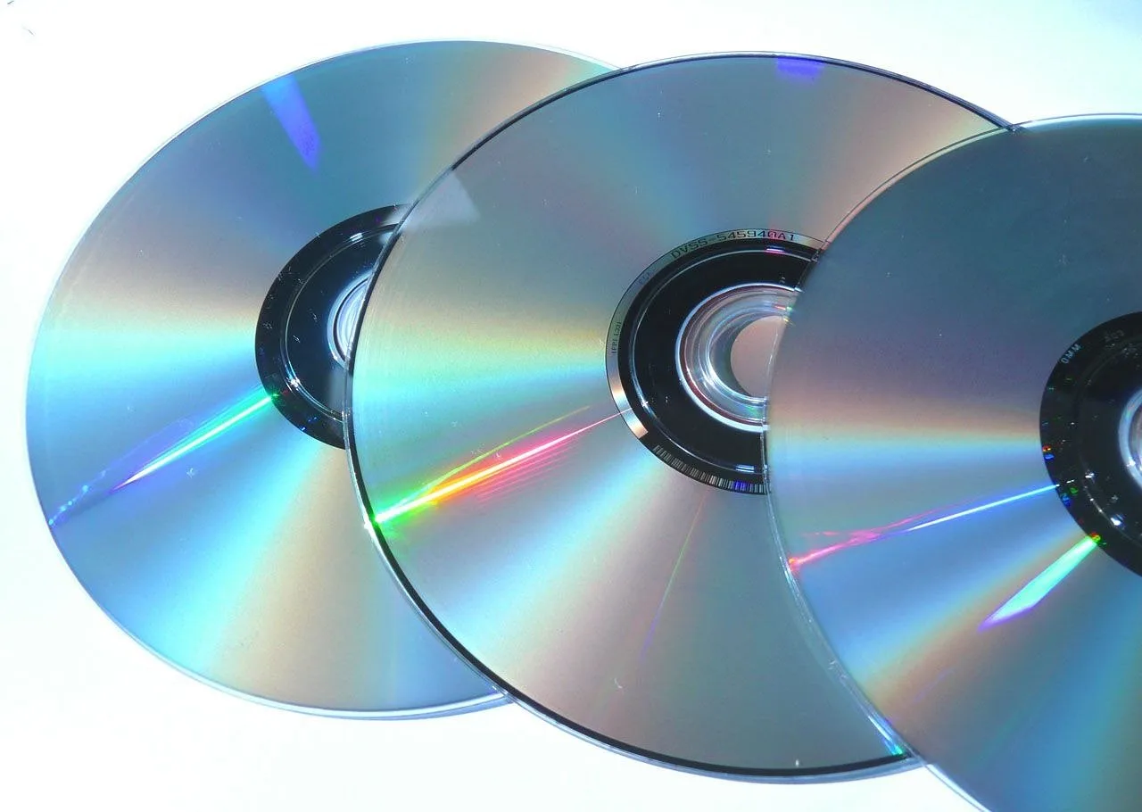 dvd, cd, discs, disk, digital, data, software, cd-rom, storage, media, optical, plastic, computer, electronics, blue data, blue media, blue software, dvd, dvd, dvd, dvd, dvd. Family archive case studies are rare: what to use instead
